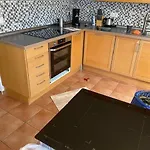 펜션 Ferienhaushaelfte An Der Mueritz *