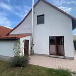펜션 Ferienhaushaelfte An Der Mueritz 레힐린