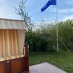 Ferienhaushaelfte An Der Mueritz