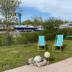 펜션 Ferienhaushaelfte An Der Mueritz 레힐린