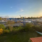 Ferienhaushaelfte An Der Mueritz