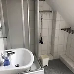 Ferienhaushaelfte An Der Mueritz 펜션 레힐린