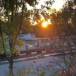 Ferienhaushaelfte An Der Mueritz 레힐린