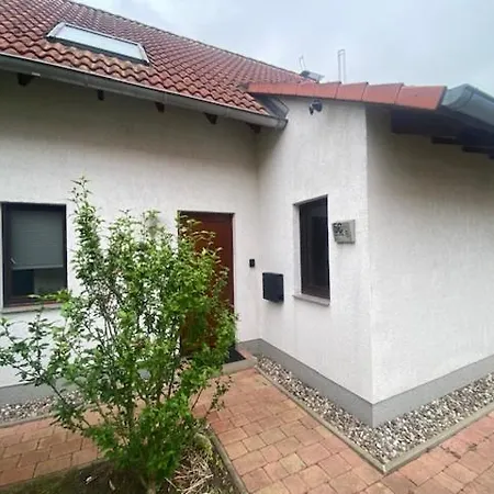 Ferienhaushaelfte An Der Mueritz 펜션 레힐린