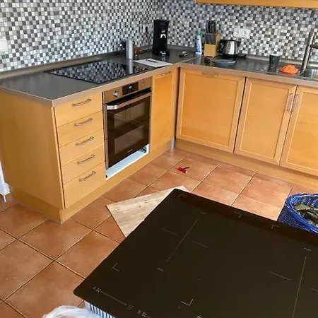 بيت للعطل Ferienhaushaelfte An Der Mueritz *