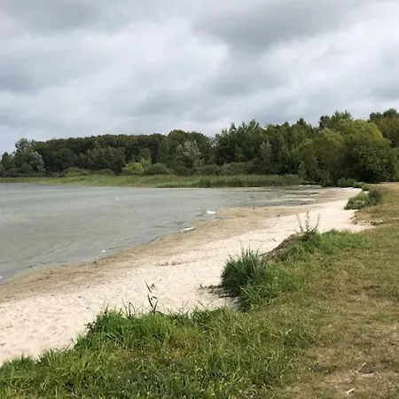 Ferienhaushaelfte An Der Mueritz بيت للعطل ريكلين