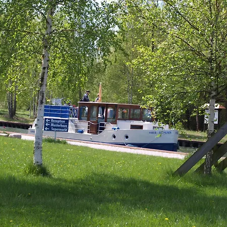 Ferienhaushaelfte An Der Mueritz * 레힐린